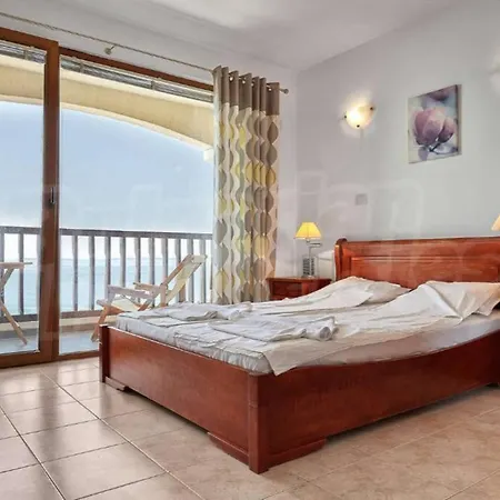 Apartment Sun Coast - Stunning Sea Views